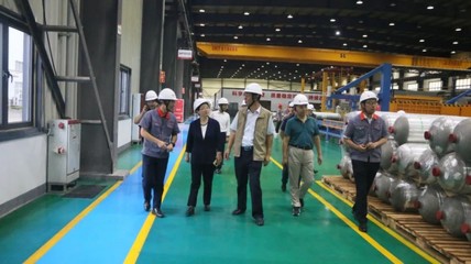 中國建材股份董監事赴北新吊頂開展調研