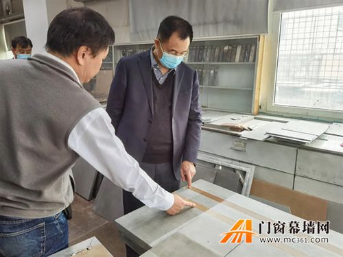 國家木材節約發展中心劉能文主任一行赴錫山集團調研